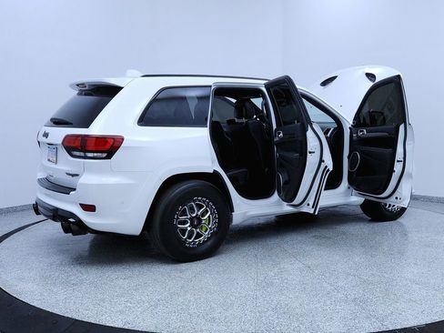 Used 2018 Jeep Grand Cherokee Trackhawk AWD/4WD image 11