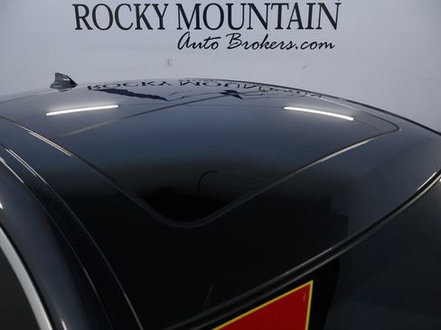 Used 2017 BMW 340i Gran Turismo xDrive image 13