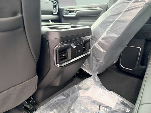 New 2026 Chevrolet Silverado 1500 LTZ w/ Technology Package image 31