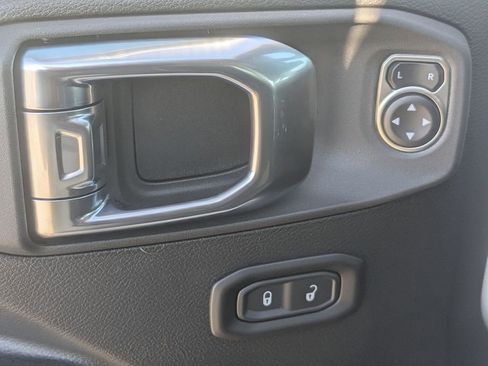 New 2026 Jeep Gladiator Sport image 15