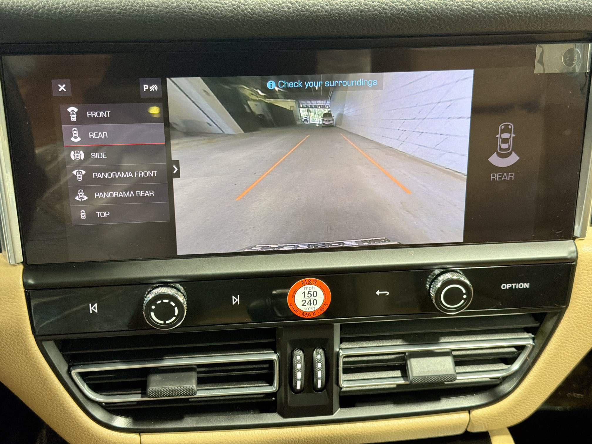 Certified 2026 Porsche Macan AWD/4WD image 31