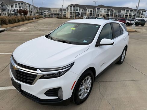 Used 2022 Chevrolet Equinox LT image 10