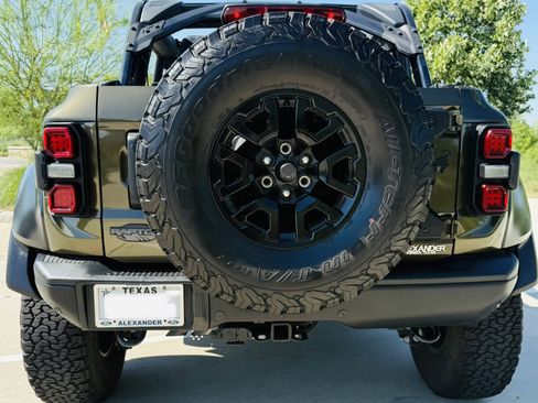Used 2024 Ford Bronco Raptor AWD/4WD image 12