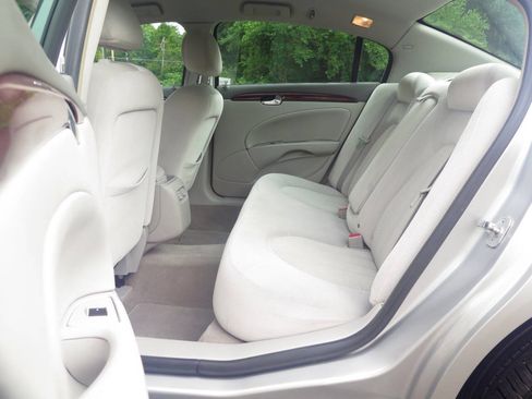 Used 2007 Buick Lucerne CX FWD image 12