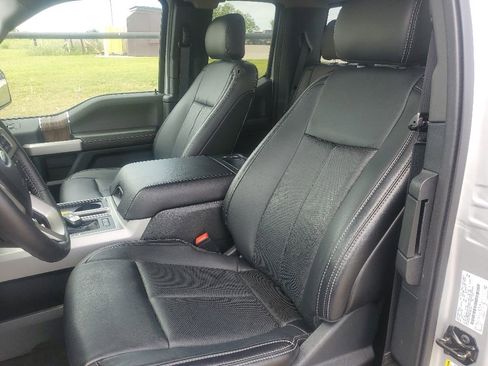 Used 2019 Ford F150 Lariat w/ Equipment Group 502A Luxury RWD image 4