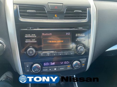 Used 2014 Nissan Altima 2.5 SV w/ Convenience Package FWD image 16