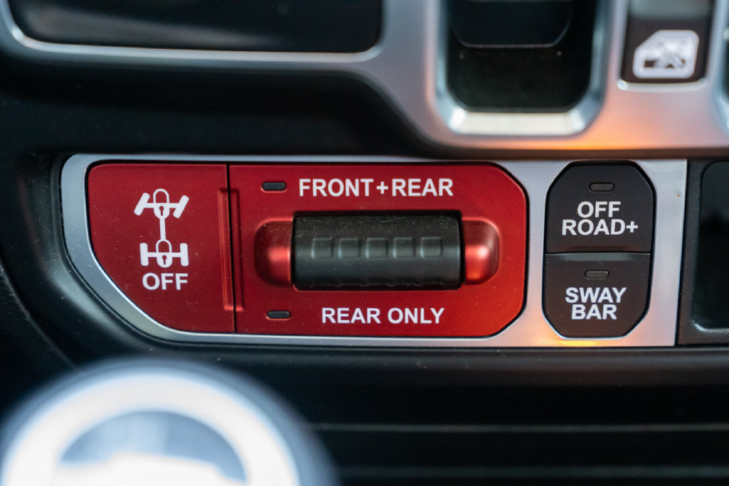 Used 2023 Jeep Gladiator Rubicon w/ Trailer Tow Package AWD/4WD image 20