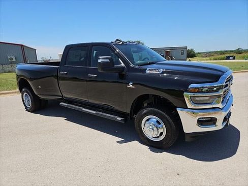 New 2026 RAM 3500 Tradesman AWD/4WD image 40