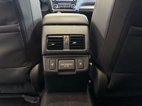 Used 2018 Subaru Outback 3.6R Limited AWD/4WD image 26