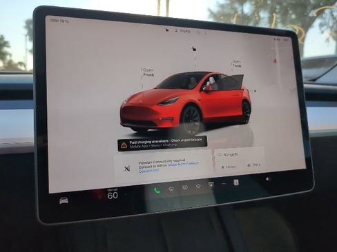 Used 2023 Tesla Model Y Long Range image 11