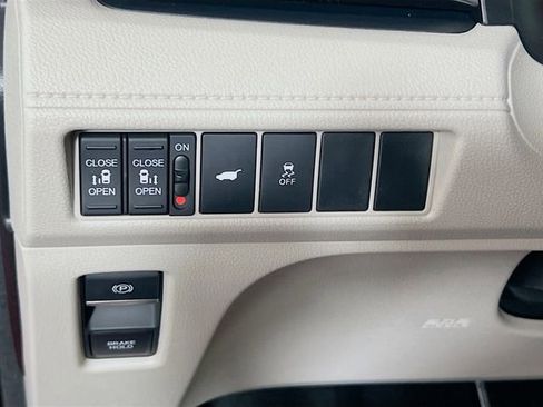 Used 2026 Honda Odyssey EX-L image 9