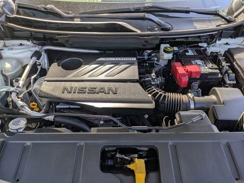Certified 2023 Nissan Rogue SV FWD image 12