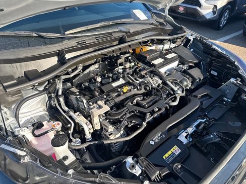 Used 2024 Toyota Corolla Cross LE image 42