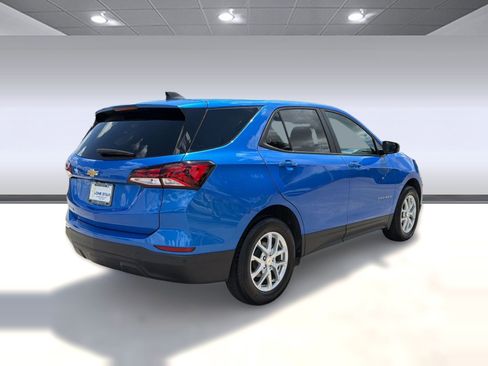 Used 2024 Chevrolet Equinox LS w/ LS Convenience Package FWD image 9
