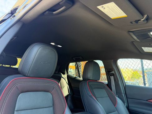Used 2024 Chevrolet Equinox EV RS FWD image 31