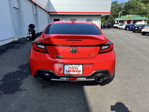 Used 2023 Toyota GR86 Premium w/ ALL Weather Mat Package (TMS) RWD image 6