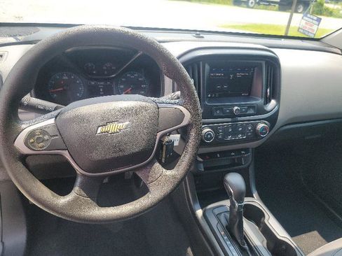 Used 2022 Chevrolet Colorado W/T w/ WT Convenience Package RWD image 13