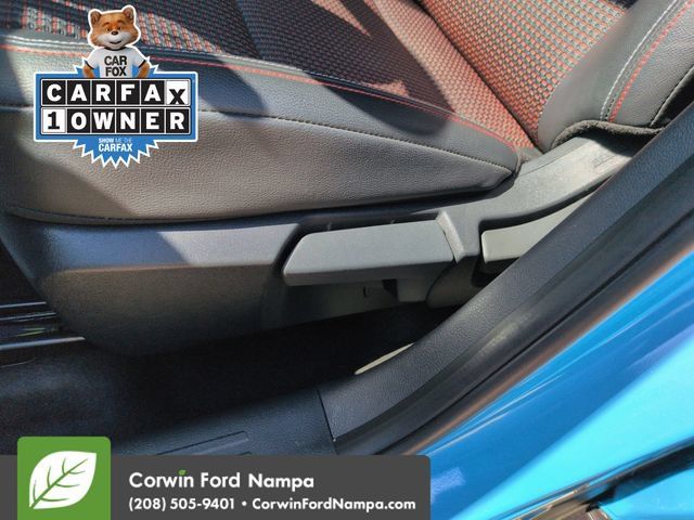 Used 2025 Nissan Kicks SR w/ SR Premium Package AWD/4WD image 12