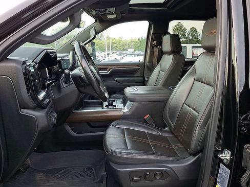 Used 2024 Chevrolet Silverado 3500 High Country w/ High Country Premium Package AWD/4WD image 9