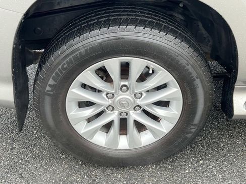 Used 2021 Lexus GX 460 Premium w/ Premium Package image 17