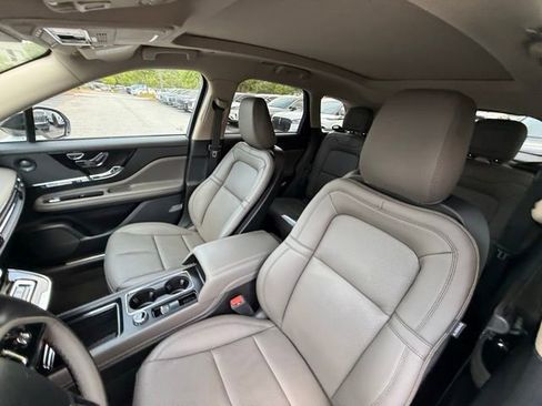 New 2025 Lincoln Corsair Reserve w/ Equipment Group 202A image 11