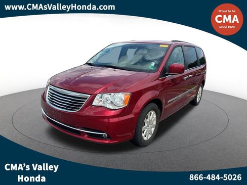 Used 2016 Chrysler Town & Country Touring w/ Driver Convenience Group FWD image 1