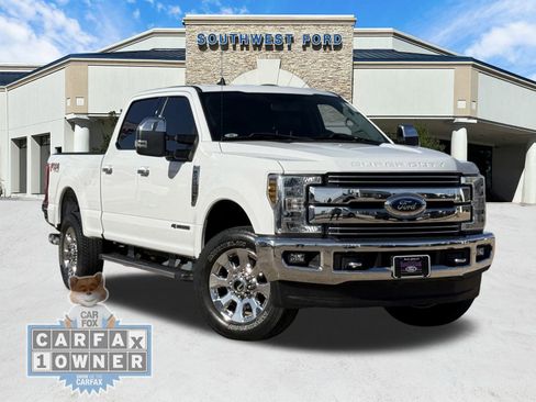 Used 2019 Ford F250 Lariat w/ Chrome Package image 1