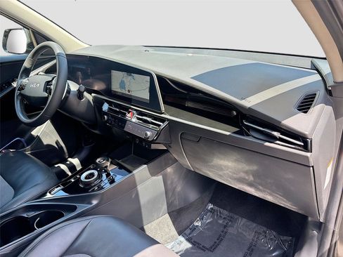 Used 2024 Kia Niro Wind FWD image 29