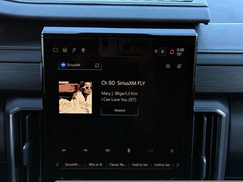 Used 2025 GMC Acadia Elevation image 18