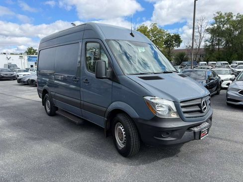 Used 2018 Mercedes-Benz Sprinter 2500 image 3