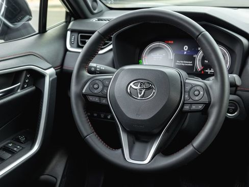 Certified 2025 Toyota RAV4 XSE AWD/4WD image 29
