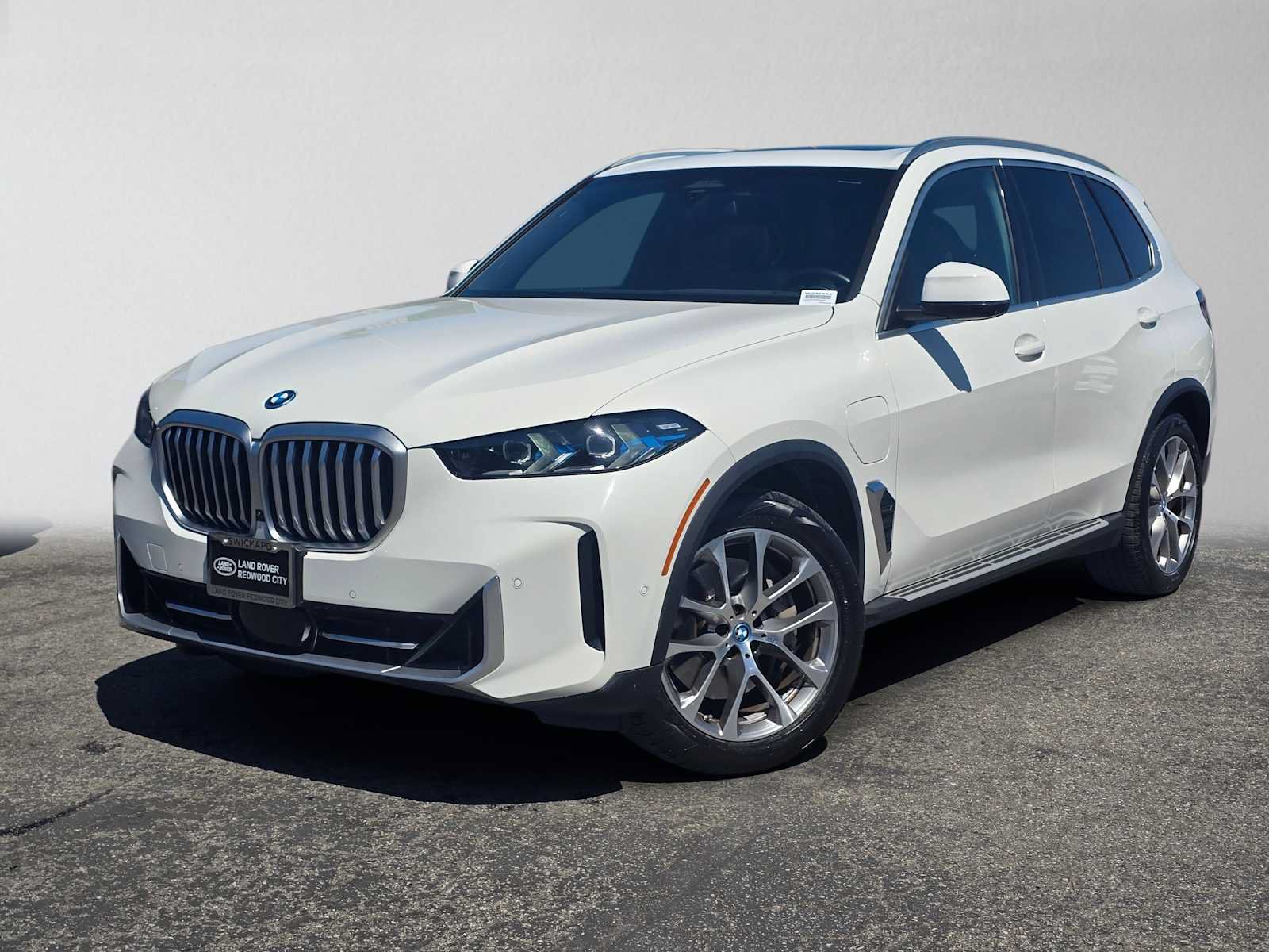 Used 2024 BMW X5 xDrive50e AWD/4WD image 1