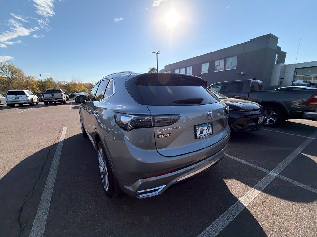 Used 2024 Buick Envision Avenir AWD/4WD image 32