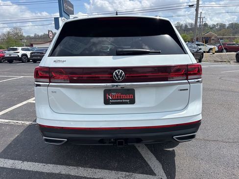 Used 2025 Volkswagen Atlas SE AWD/4WD image 6