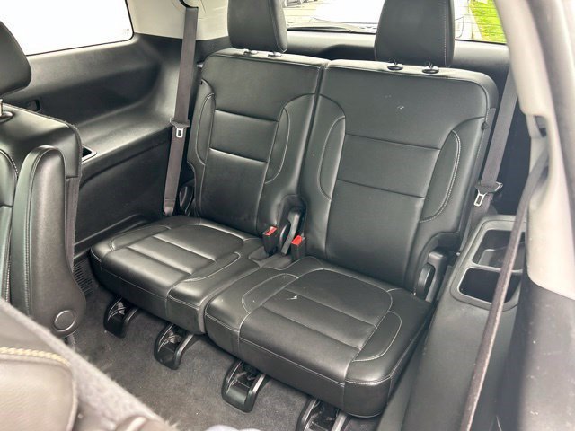 Used 2023 GMC Acadia SLT FWD image 47