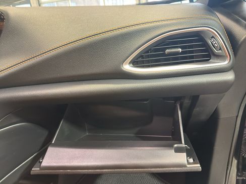 Used 2022 Chrysler Pacifica Pinnacle AWD/4WD image 26