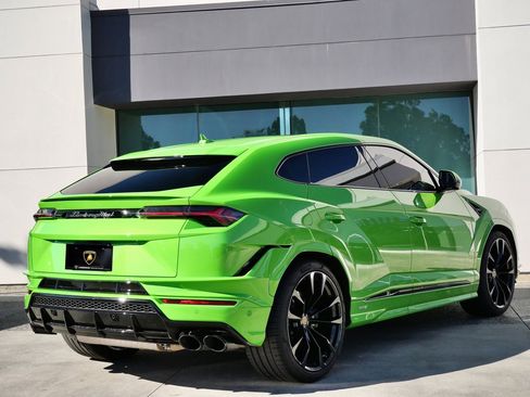Used 2023 Lamborghini Urus S image 3