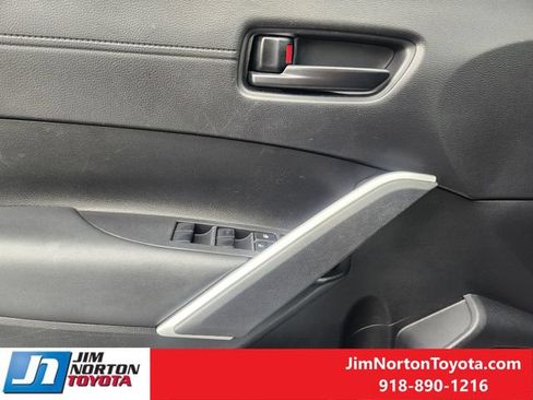 Used 2024 Toyota Corolla Cross LE FWD image 24