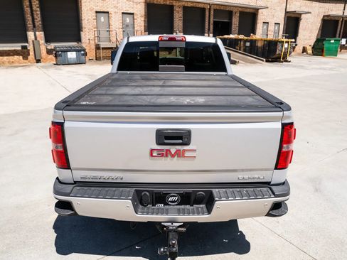 Used 2015 GMC Sierra 2500 Denali w/ Duramax Plus Package AWD/4WD image 8