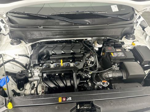 Used 2025 Hyundai Venue SEL FWD image 32