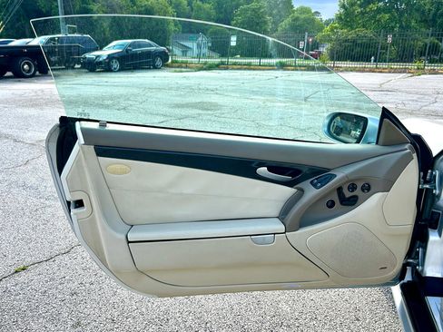 Used 2007 Mercedes-Benz SL 55 AMG image 14