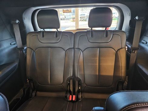 Used 2024 Jeep Grand Cherokee L Limited w/ Black Appearance Package image 27