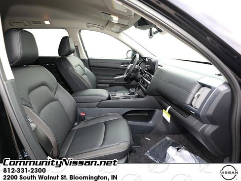 New 2026 Nissan Pathfinder SL AWD/4WD image 19