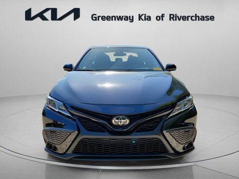 Used 2024 Toyota Camry SE image 2