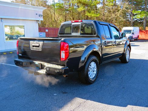 Used 2018 Nissan Frontier SV w/ Value Truck Package image 7