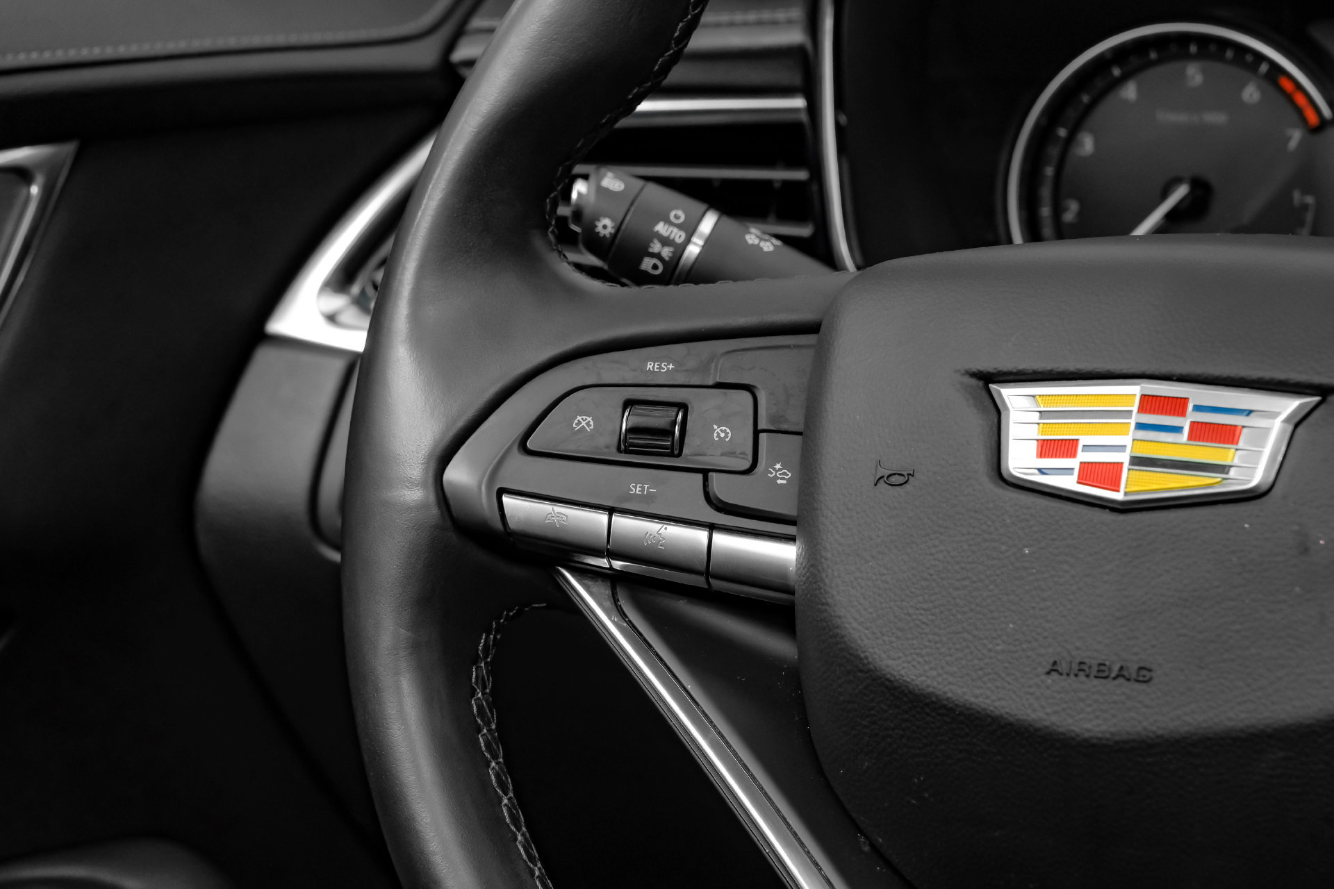 Used 2023 Cadillac XT6 Luxury FWD image 21