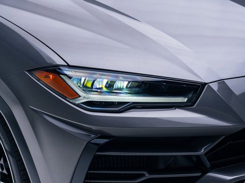 Used 2021 Lamborghini Urus image 11