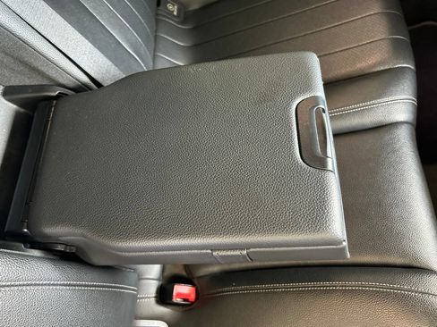 Used 2019 Mercedes-Benz E 300 image 29