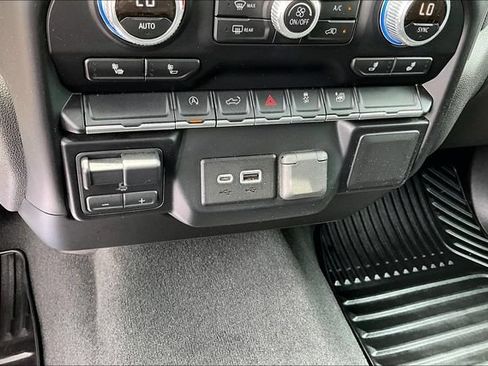 Certified 2019 GMC Sierra 1500 SLE w/ SLE Value Package AWD/4WD image 33