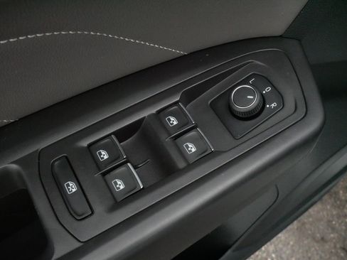 Certified 2023 Volkswagen Atlas Cross Sport SE AWD/4WD image 19